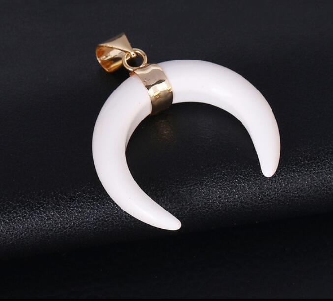 Natural marble
s Crescent Moon Necklaces Pendants Purple Crystal rosy color Quartz White marble
Gold Color Reiki young lady
Jewelry